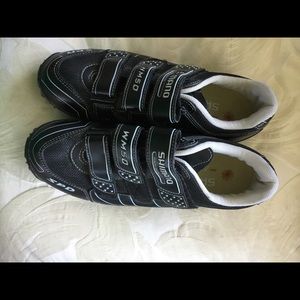 New shimano spin shoes worn once